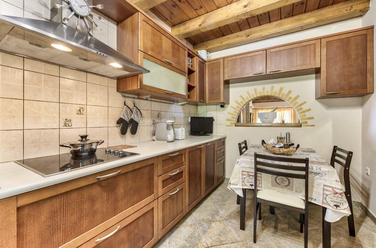 Green Boat Apartment Akrotiri  المظهر الخارجي الصورة