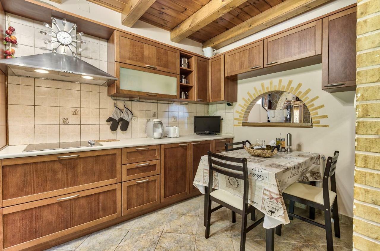 Green Boat Apartment Akrotiri  المظهر الخارجي الصورة